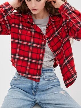 NWT American Eagle Outfitters Red Plaid Button-Down Crop Shirt